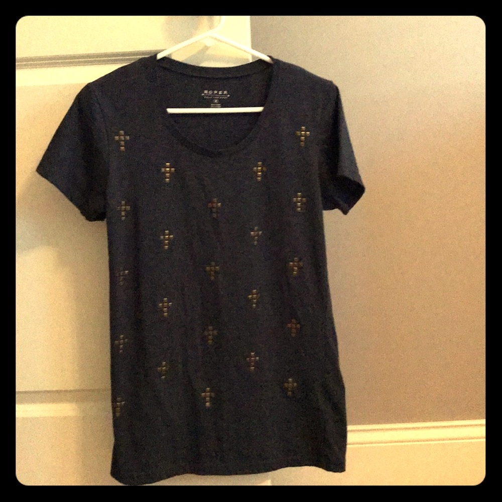 Women’s NWOT M Roper metal cross tee